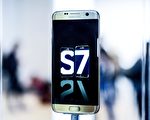 三星今天正式发表年度旗舰机Galaxy S7与Galaxy S7 edge。(David Ramos/Getty Images)