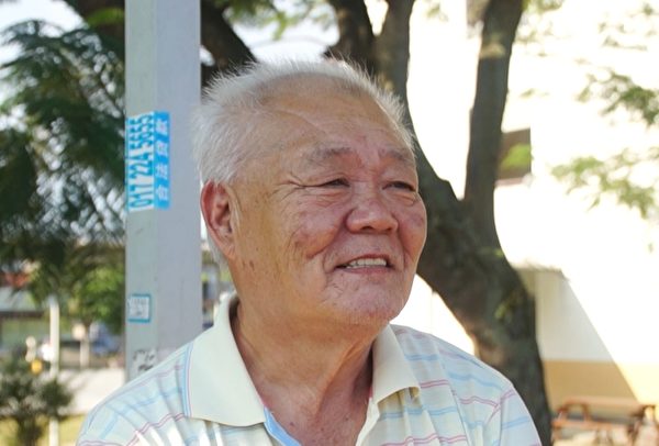 当地老居民龚国平表示,这次的游行很成功。(大纪元) 当地老居民龚国平表示,这次的游行很成功。(大纪元)