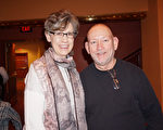 Elisa Geren與先生Larry Geren觀看了2月27日下午神韻紐約藝術團在辛辛那提阿羅諾夫藝術中心（Aronoff Center for the Arts）的首場演出。（林慧心／大紀元）