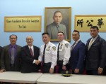 纽约华埠五分局局长吴铭恒拜访中华公所