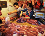 大陆猪肉价格飞涨，3月份第三周同比增长超过35%。(Peter PARKS/AFP)
