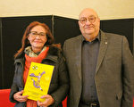 Françoise Naud女士和先生Robert Calderoni3月9日晚一起觀看了神韻國際藝術團在法國普羅旺斯地區艾克斯市的普羅旺斯大劇院（Grand Theatre De Provence）的演出。（關宇寧／大紀元）