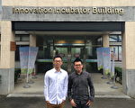 叶丰羽（右）与张凯翔在学中即共创丰粲资讯有限公司。（中正大学提供）