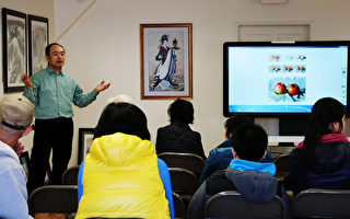 圖：3月6日，曹醉夢教授在《繪畫影響人生》講座上演講。（韓淨/大紀元）