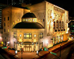 美国德州沃斯堡（Fort Worth）市的贝斯演艺厅（Bass Performance Hall）在国际演艺界享有盛誉。(贝斯演艺厅)