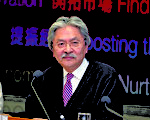财政司司长曾俊华表示，香港就深港通的问题去年已准备就绪，有待中央拍板，便可很快推行。（大纪元资料图片）