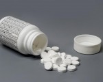 美国华裔医生走私药品 恐被判入狱40年