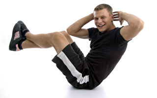 研究：仰臥起坐無助減肥卻可能導致疾病