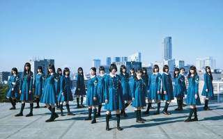 乃木坂46的師妹團──欅坂46宣傳照，於4月6日以首張單曲《沉默的多數》正式出道。（Sony提供）