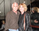 4月12日晚，退休房地產金融家Fred Davis與妻子Laura Lawson一起欣賞了神韻紐約藝術團在橙縣表演藝術中心的首場演出。（劉菲／大紀元）