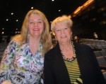 律师行合伙人Anderson女士和母亲于4月23日下午在多伦多观赏神韵演出。她们表示发自心底地喜爱神韵。（滕冬育／大纪元）