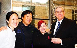 加斯林糖尿病中心總裁Peter Amenta(右一)與名廚張柔安(左一)、蔡明昊(左二)等合影。(貝拉/大紀元)