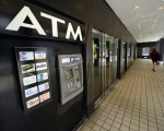 美ATM诈骗年增5倍多 专家教你如何安心提款