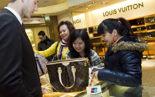 中国游客免税消费下滑 高档品业者忧业绩