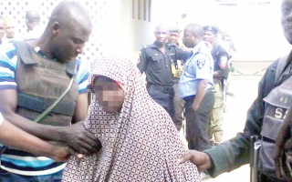 奈及利亞有不少少女願當人肉炸彈，逃離遭武裝分子性侵與挨餓之苦。（AFP）