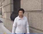 劉楓凌在紐約南區聯邦法院門外。 (大紀元資料圖片)