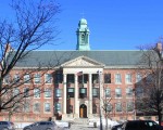 美國第一所公立學校波士頓拉丁學校（Boston Latin School），地處波士頓長木區。（商家提供）