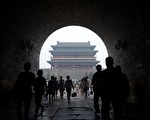 近日，有陆媒盘点发现，连续三年都有叫“李小平”的中共官员落马，这皆因中国人同名同姓的众多。(WANG ZHAO/AFP/Getty Images)