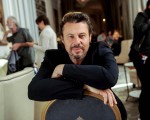法國導演皮耶‧狄尚在「諾瑪」餐廳待了兩年拍攝，等於吃一千多萬台幣，讓他大讚除一飽口福外、簡直太划算了。（海鵬提供）