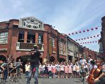 傳藝啾愛媽咪  母親節免費  百人交響合唱快閃