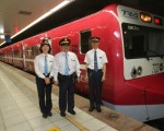 台鐵12日舉行南港車站升為「一等站」慶祝典禮，典禮中一列京急電鐵紅色外觀的列車現身，相當搶眼。（中央社/提供）
