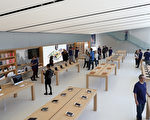 苹果新的旗舰店将于本周末开业，周四（19日）邀请媒体来参观。（Justin Sullivan/Getty Images）