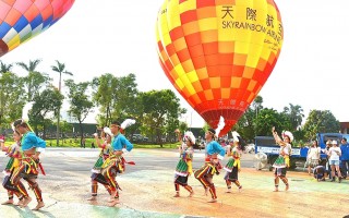 臺東熱氣球嘉年華 新北市435藝文特區起飛
