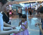 讓旅客降溫  航空公司送冰涼瓶裝水