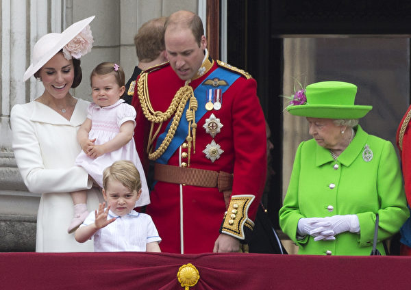 BRITAIN-ROYALS-BIRTHDAY-TROOPING BRITAIN-ROYALS-BIRTHDAY-TROOPING