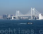 廣安大橋造型優美，是釜山市的地標之一，是僅次於仁川大橋的韓國第二長橋。（戴德蔓／大紀元）