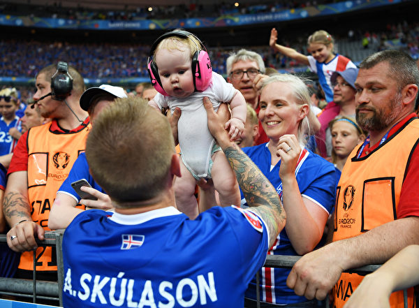607466325XX00004_Iceland_v_ 607466325XX00004_Iceland_v_