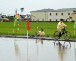 稻田泥巴挑戰賽  古早農具變遊戲