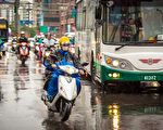 台7月交通新制上路 機車胎紋納檢