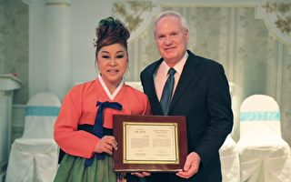 紐約州參議員艾維樂獲韓美家長會褒獎