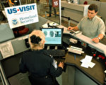 美國海關和邊境保護局（CBP）9月28日宣布，自11月29日起，所有持中華人民共和國護照和10年期簽證的旅客必須在簽證更新電子系統（EVUS）進行登記才能赴美旅行。(Erik S. Lesser/Getty Images)