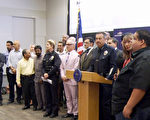 6月15日洛杉矶市警局与民众分享自保之道。（杨阳/大纪元）
