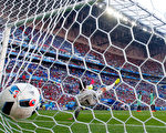 2016年欧洲杯16强对阵形势揭晓，强强对话即将上演。 (Julian Finney/REMOTE/Getty Images)