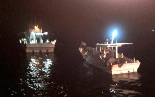 澎渔船故障漂流  海巡与友船救援安返