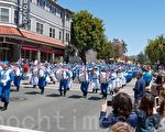 组图：加州马林县独立日游行 天国乐团获赞誉