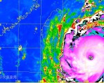強颱尼伯特逐漸接近，預計7日午後開始變天，中央氣象局陸上警報範圍擴及全台。（取自中央氣象局網站 cwb.gov.tw）