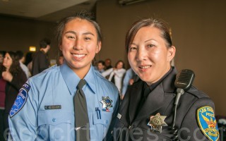 旧金山警局夏令营结业 华裔学子成绩优异