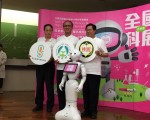 台灣中小學科展在桃園 Pepper機器人吸睛