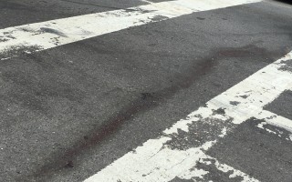紐約亞裔女駕保時捷狂飆 撞上路人