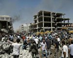 7月28日，敘利亞北部庫爾德族居民為主的卡米什利市（Qamishli）遭到規模巨大的「雙轟炸」攻擊。（AFP）
