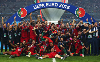 C罗含泪伤退 葡萄牙胜法国 欧洲杯首夺冠