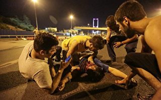 土耳其政变冲突首都42死 国会持续被炸