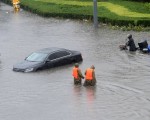 组图：北京暴雨围城 预警连升三级