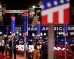 7月20日，共和党全代会会场内，媒体工作者在做报导方面的准备。(Somodevilla/Getty Images)
