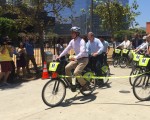 7月7日，洛杉矶首个自行车分享系统在市中心启动。（李姗/大纪元）