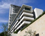 目前，悉尼房價中位數比澳洲第二昂貴的省會城市墨爾本高出25萬澳元，公寓房比之高出20萬澳元。（簡沐/大紀元）